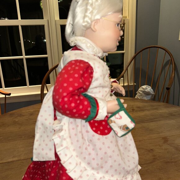 Danbury Mint, Mrs. Claus with Tea Set, 18"H - Picture 7 of 10